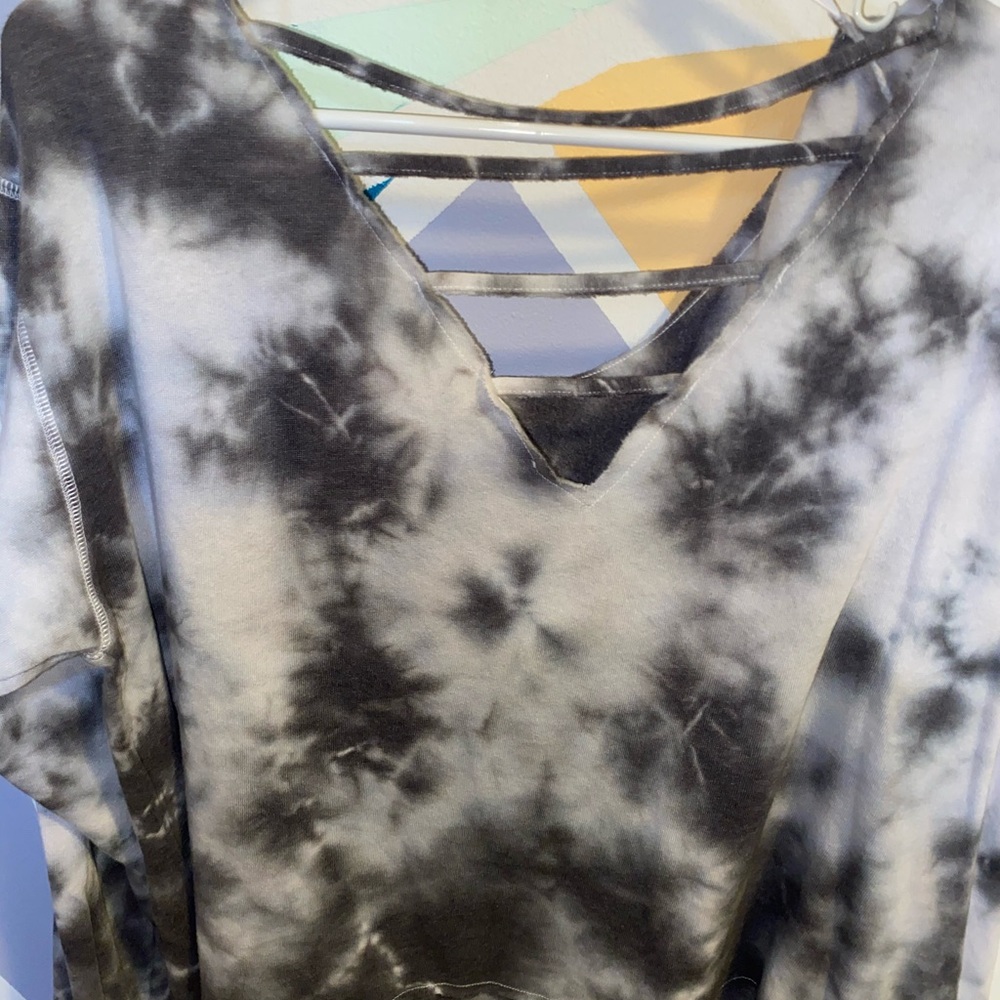 Sweater - Picture 3 of 3